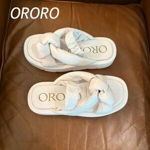 ORORO white platform sandals Size 5 (37) ( Very similar to Pradas)